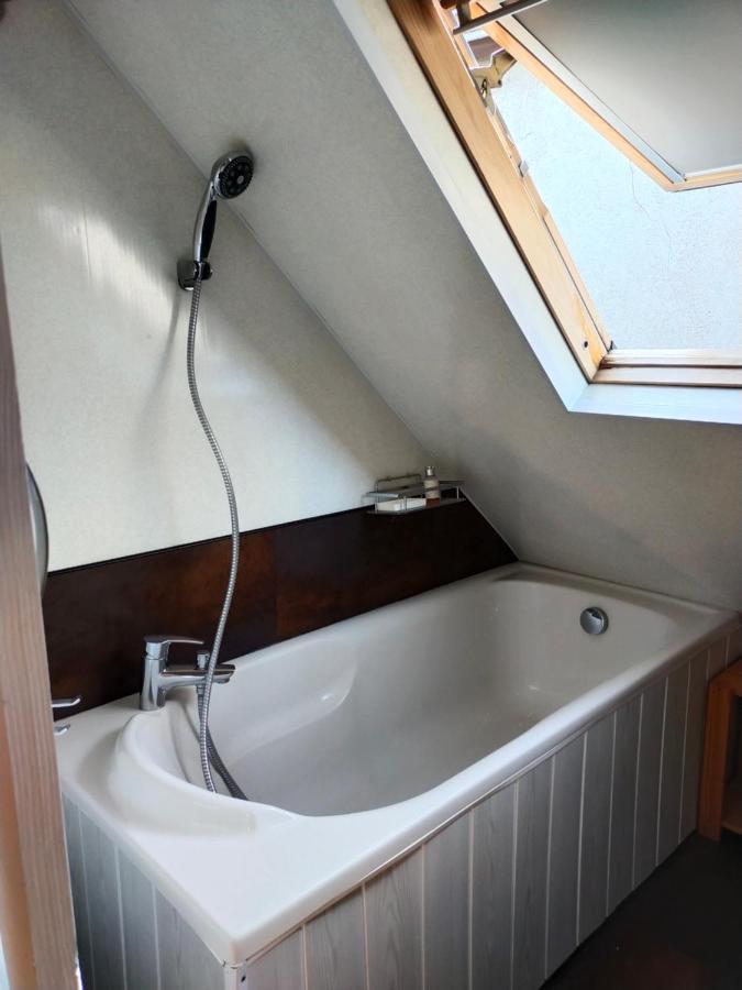 Chambrecosy Salle De Bain Privee Quimper Buitenkant foto